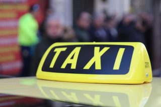 Σφοδρές αντιδράσεις από τους ταξιτζήδες